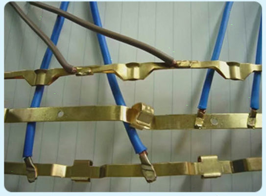 180KVA Zgrzewarka punktowa nakrętki Średniej częstotliwości Blacha mosiężna Precyzyjna zgrzewarka punktowa