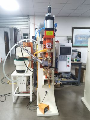 Zgrzewarka punktowa nakrętek 180KVA